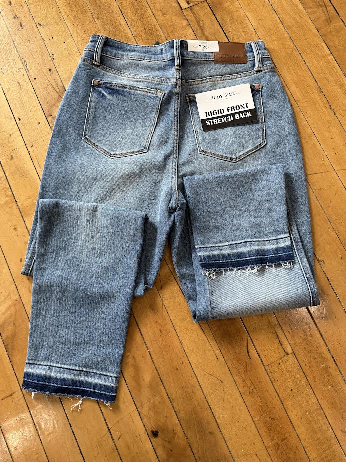 Judy Blue Boyfriend Fit Jeans