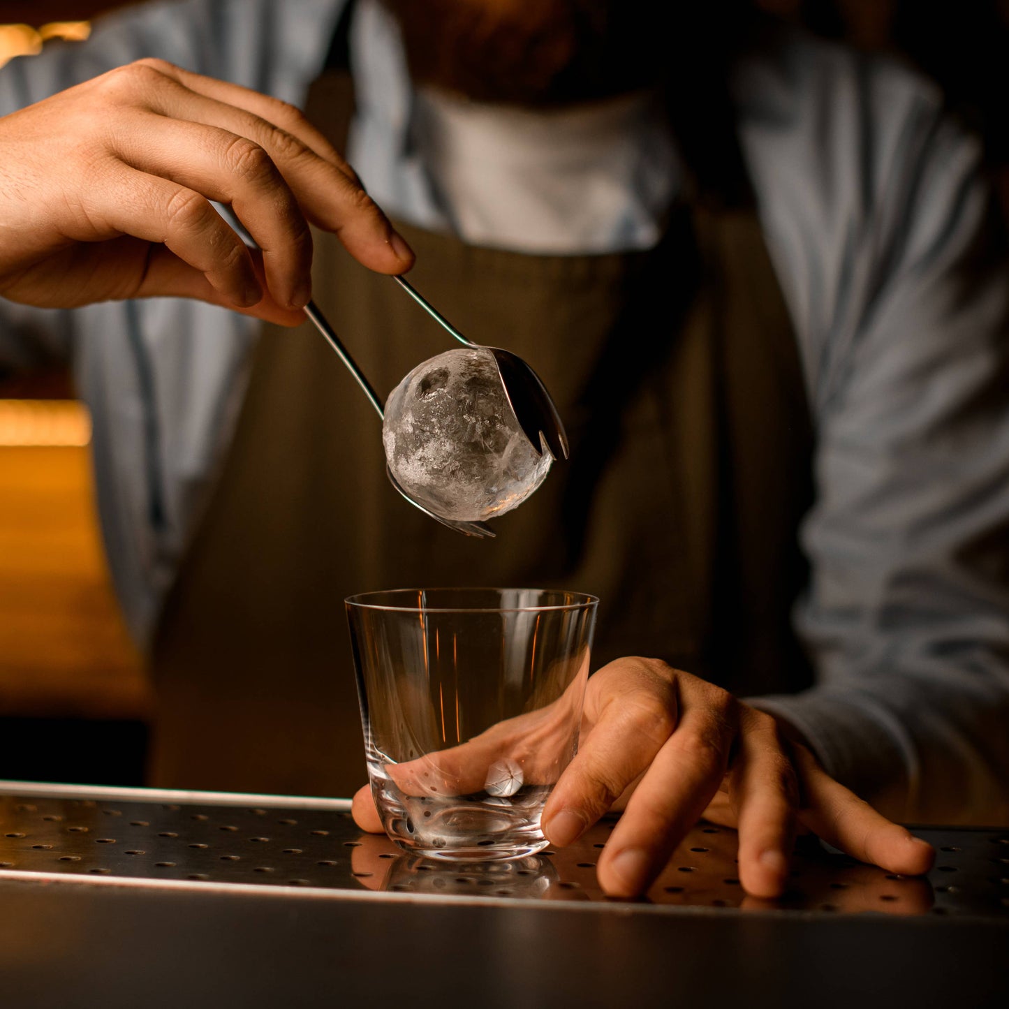 Ice Tray 6 Large Balls - Gray